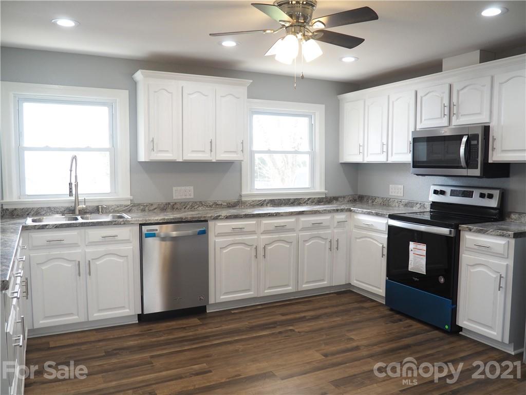 2037 South Post Road Grover, NC 28073 - Photo 5 of 26 Gallery Image 5