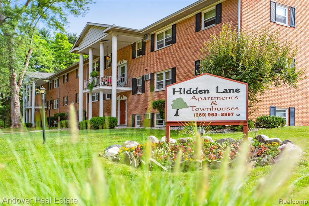600 Garrison Road Battle Creek, MI 49017 - Photo 1 of 14