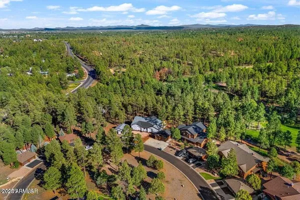 $600,000 | 2701 West Villa Loop, Show Low, AZ 85901