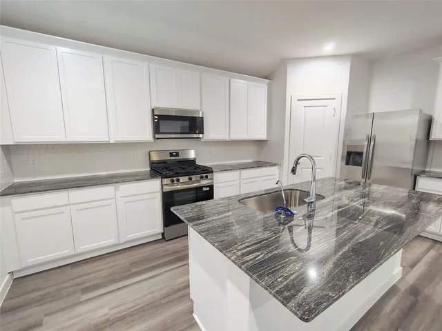 $2,800 | 31212 North Eden Mnr Loop, Fulshear, TX 77441