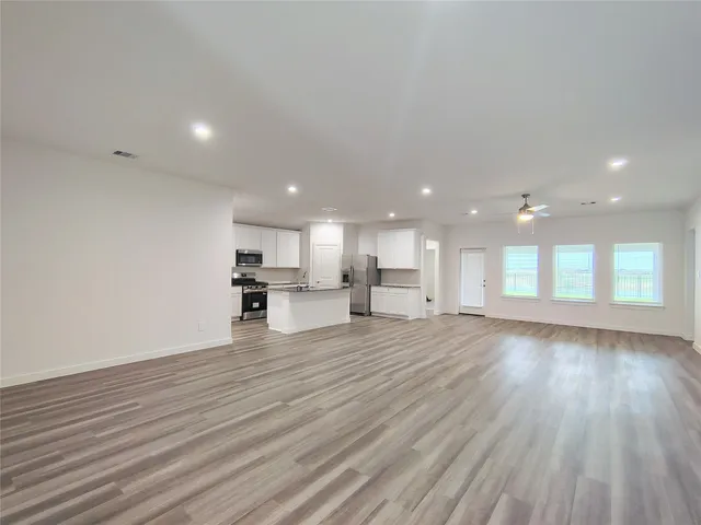 $2,800 | 31212 North Eden Mnr Loop, Fulshear, TX 77441