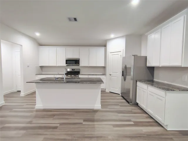 $2,800 | 31212 North Eden Mnr Loop, Fulshear, TX 77441