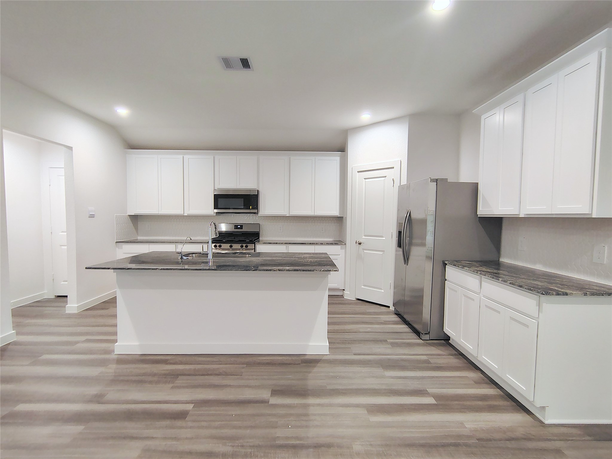 31212 North Eden Mnr Loop Fulshear, TX 77441 - Photo 10 of 28