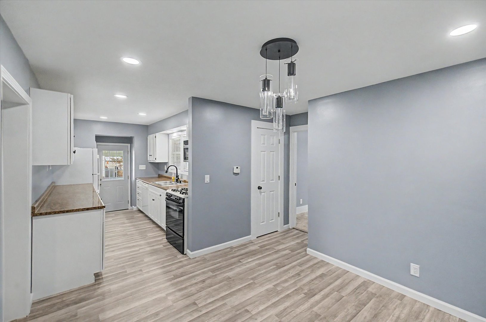 4210 East Park Lane Decatur, IL 62521 - Photo 9 of 34