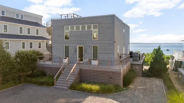 a view of house with a outdoor space