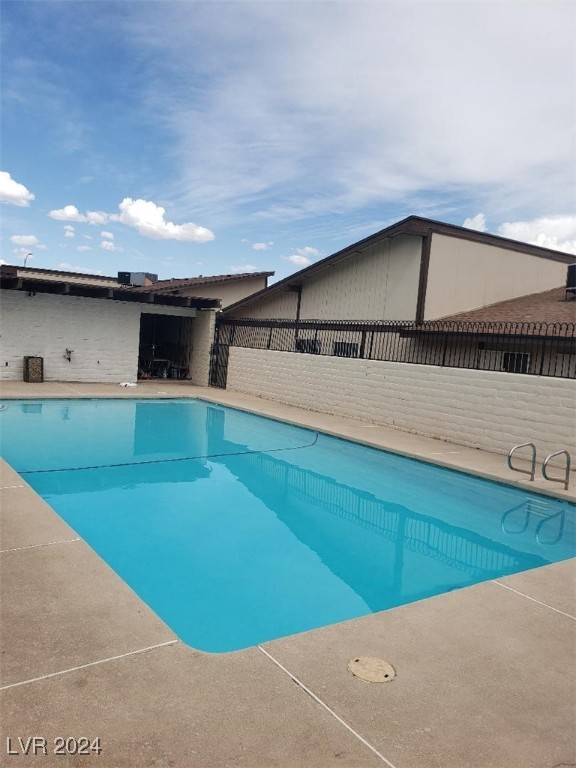 5817 Smoke Ranch Road, Unit C Las Vegas, NV 89108 - Photo 2 of 2