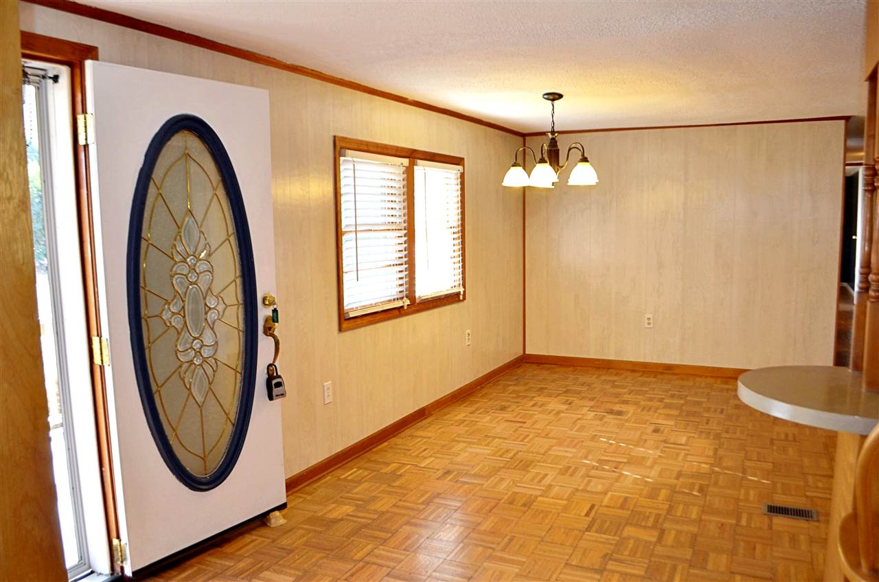 710 Highway 14 Landrum, SC 29356 - Photo 4 of 32 Gallery Image 4