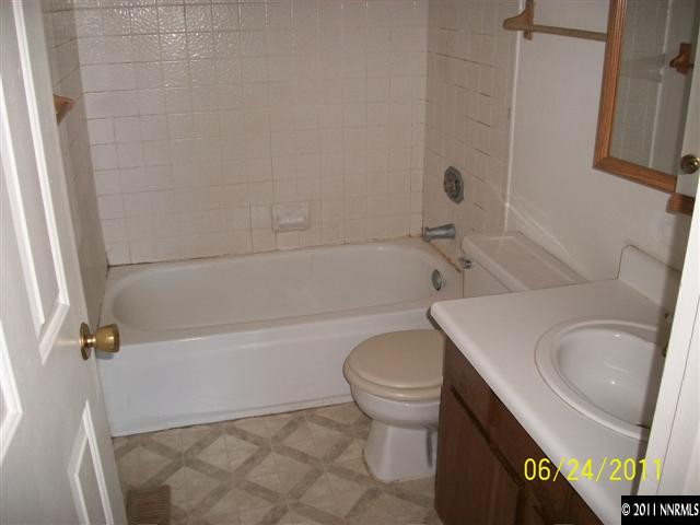 6475 Lotus Street Reno, NV 89506 - Photo 7 of 13 Photo 7