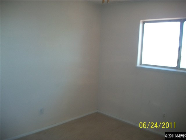 6475 Lotus Street Reno, NV 89506 - Photo 9 of 13 Photo 9