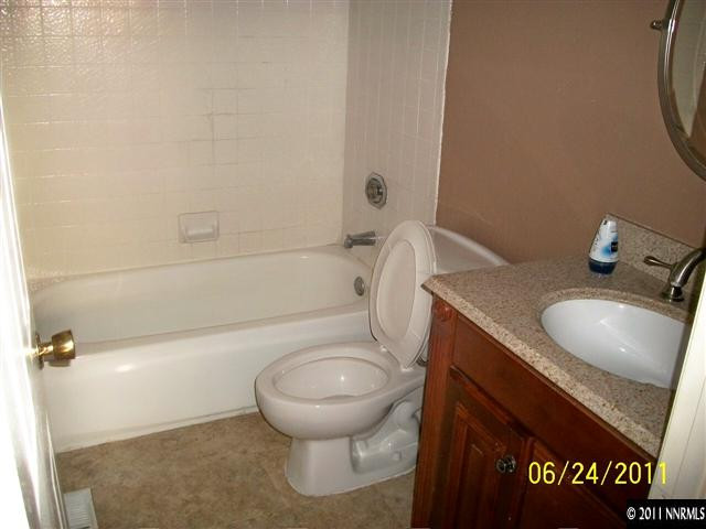 6475 Lotus Street Reno, NV 89506 - Photo 10 of 13 Photo 10