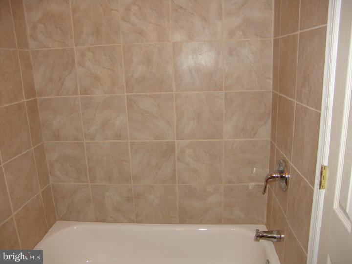 3316 Primrose Road Philadelphia, PA 19114 - Photo 4 of 16 Unit #1