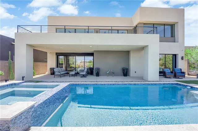 $2,950,899 | 16 Canyon Shores Place, Henderson, NV 89011