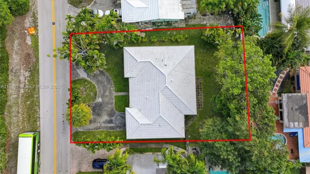 $689,900 | 3497 Northeast 20th Avenue, Oakland Park, FL 33306