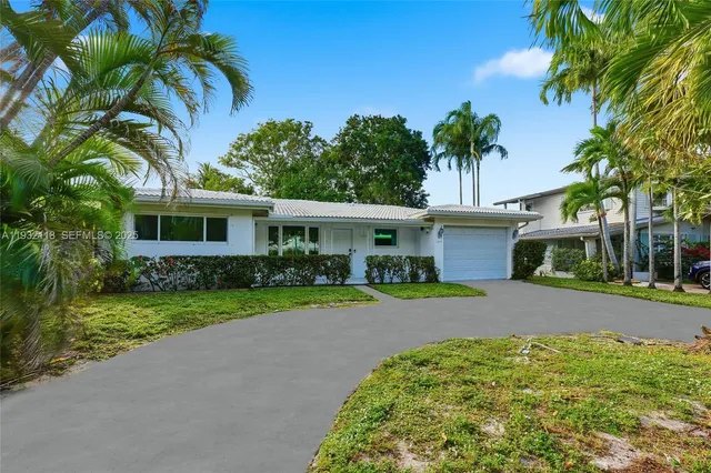 $689,900 | 3497 Northeast 20th Avenue, Oakland Park, FL 33306