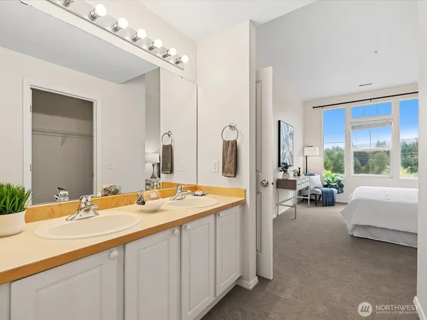 $639,900 | 5256 236th Place Southeast, Unit 243, Issaquah, WA 98029