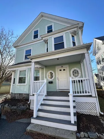 $2,200 | 39 Thorndike Street, Unit 1, Beverly, MA 01915