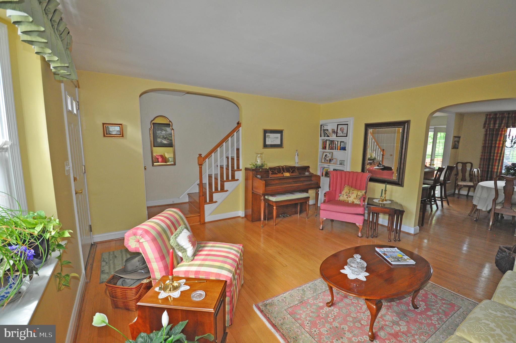 164 Brandon Road Baltimore, MD 21212 - Photo 19 of 33 Living Room