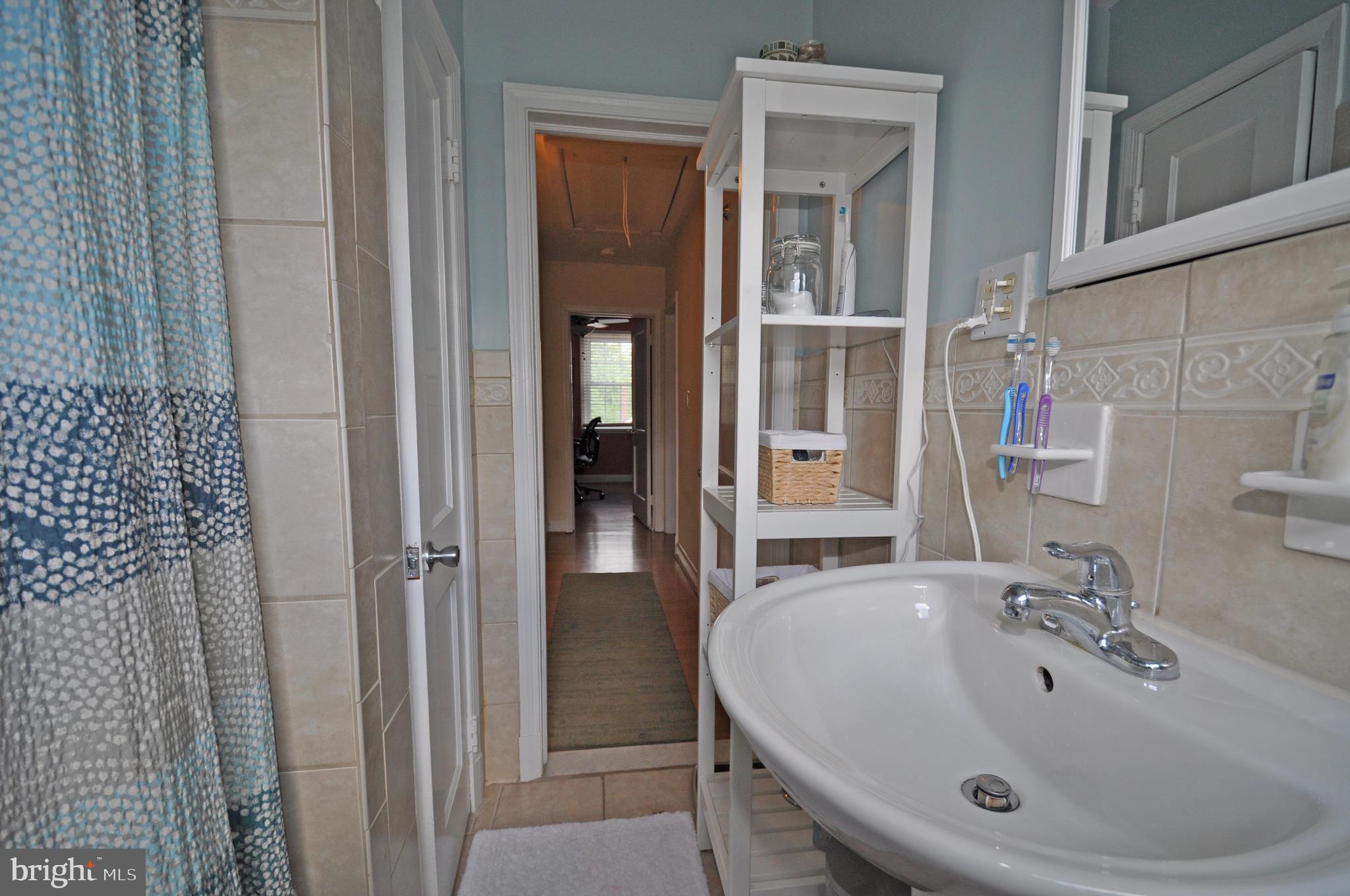 164 Brandon Road Baltimore, MD 21212 - Photo 29 of 33 Bathroom