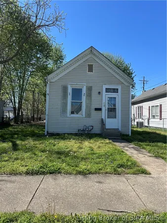 $90,000 | 1135 Chartres Street, New Albany, IN 47150