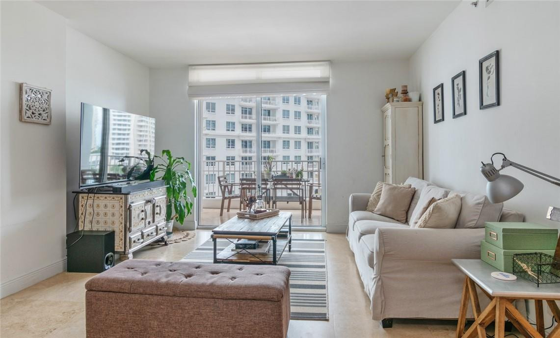 701 Brickell Key Boulevard, Unit 905 Miami, FL 33131 - Photo 3 of 34 Photo 3