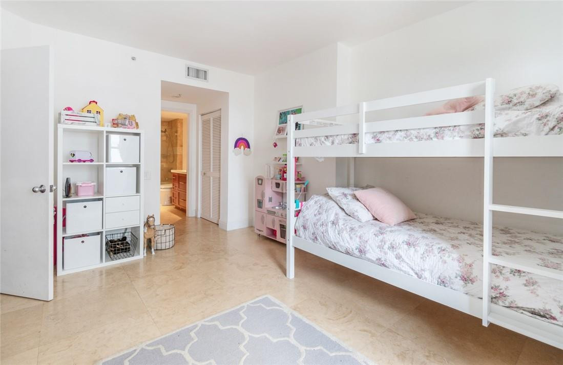 701 Brickell Key Boulevard, Unit 905 Miami, FL 33131 - Photo 10 of 34 Photo 10