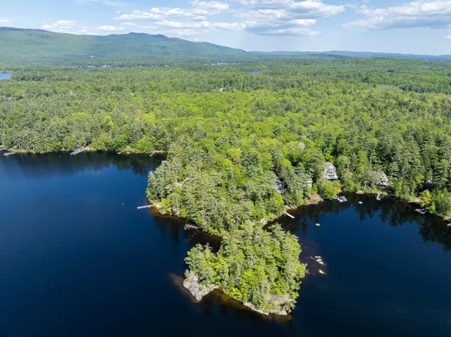 $1,650,000 | 27 First Pt Road, Moultonborough, NH 03254