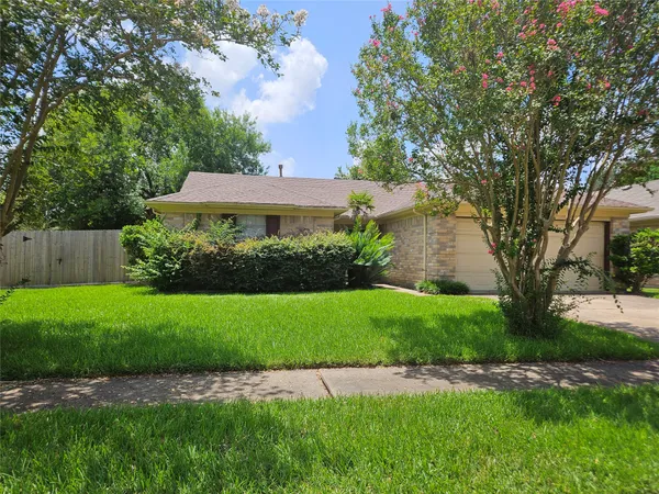 $1,800 | 2822 Chimneystone Circle, Sugar Land, TX 77479