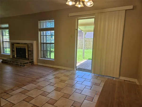 $1,800 | 2822 Chimneystone Circle, Sugar Land, TX 77479