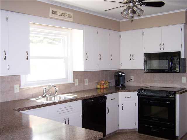3316 Kirkham Road Columbus, OH 43221 - Photo 8 of 24