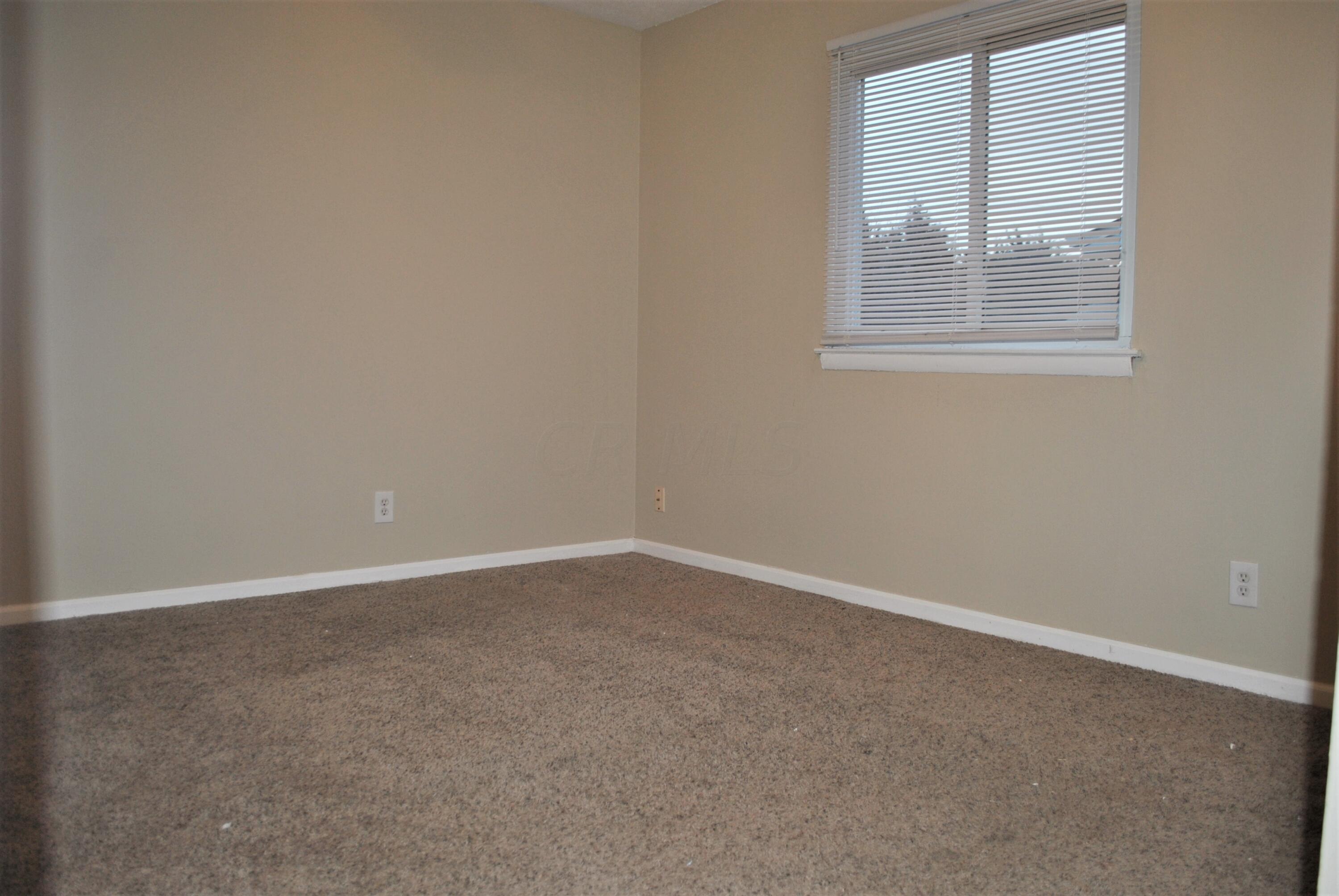 252 East Alcott Road Columbus, OH 43207 - Photo 16 of 21 Bedroom