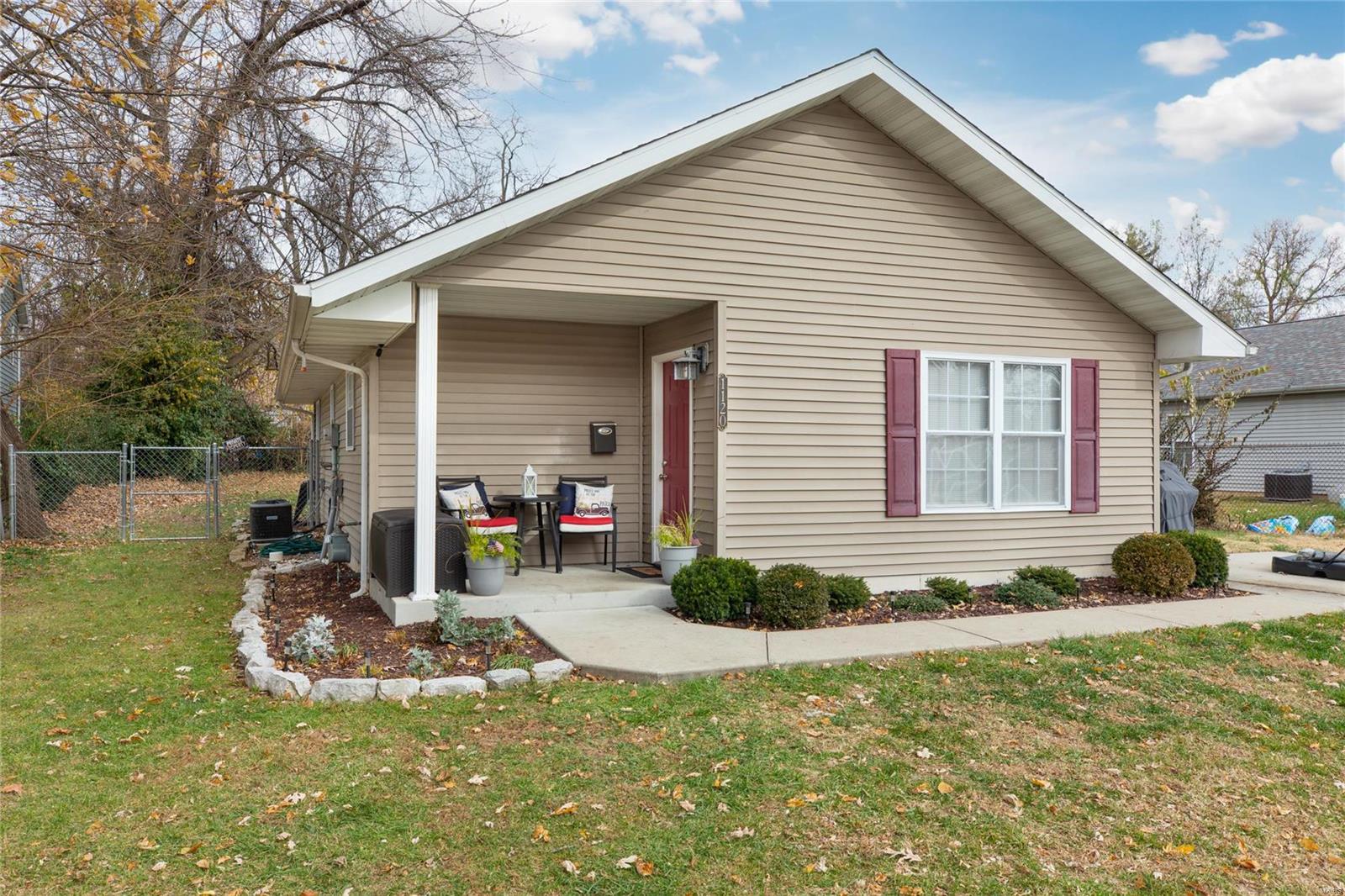 1120 Wallace Street Alton, IL 62002 - Photo 1 of 28 Gallery Image 1
