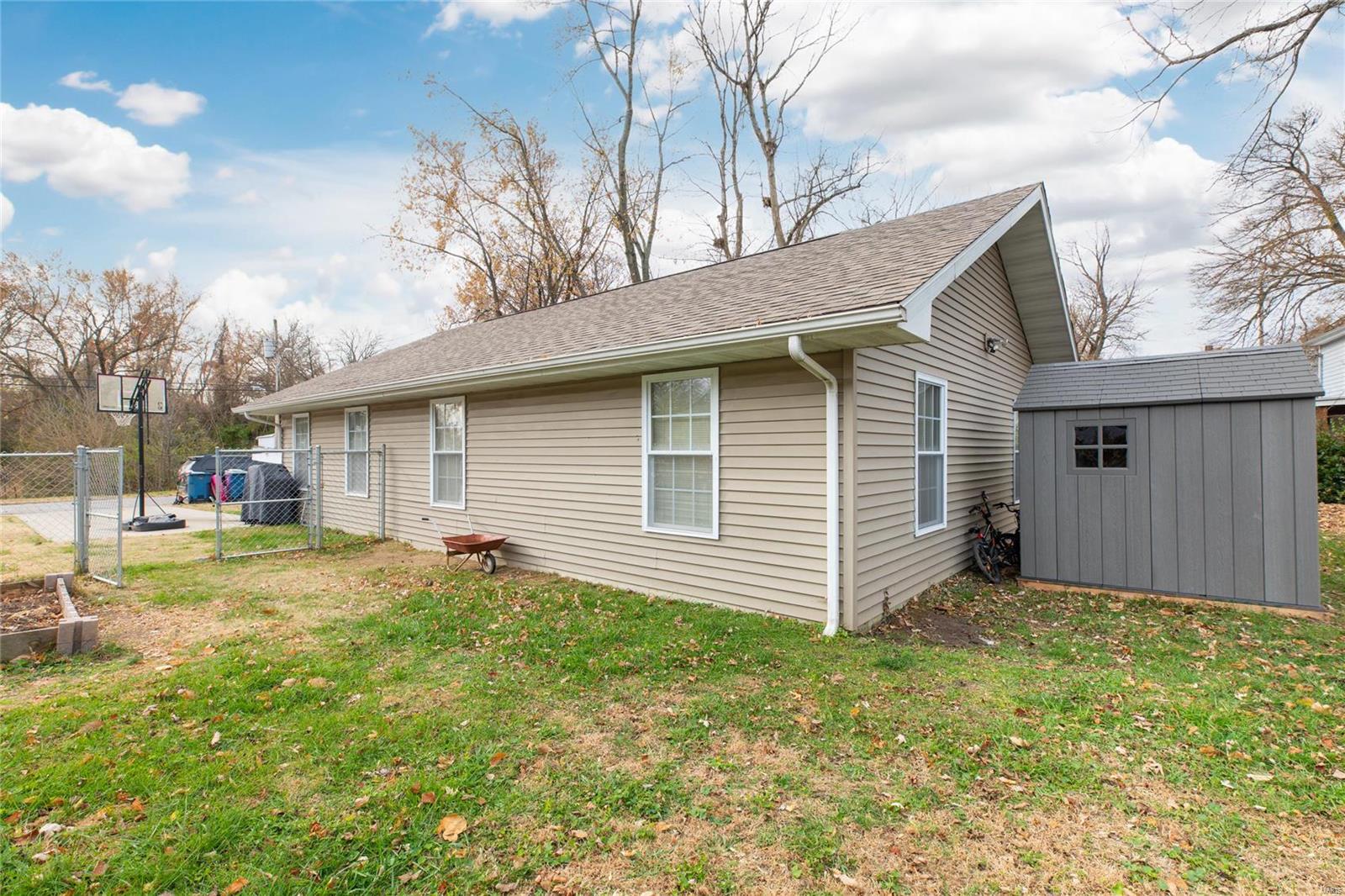 1120 Wallace Street Alton, IL 62002 - Photo 13 of 28 Gallery Image 13