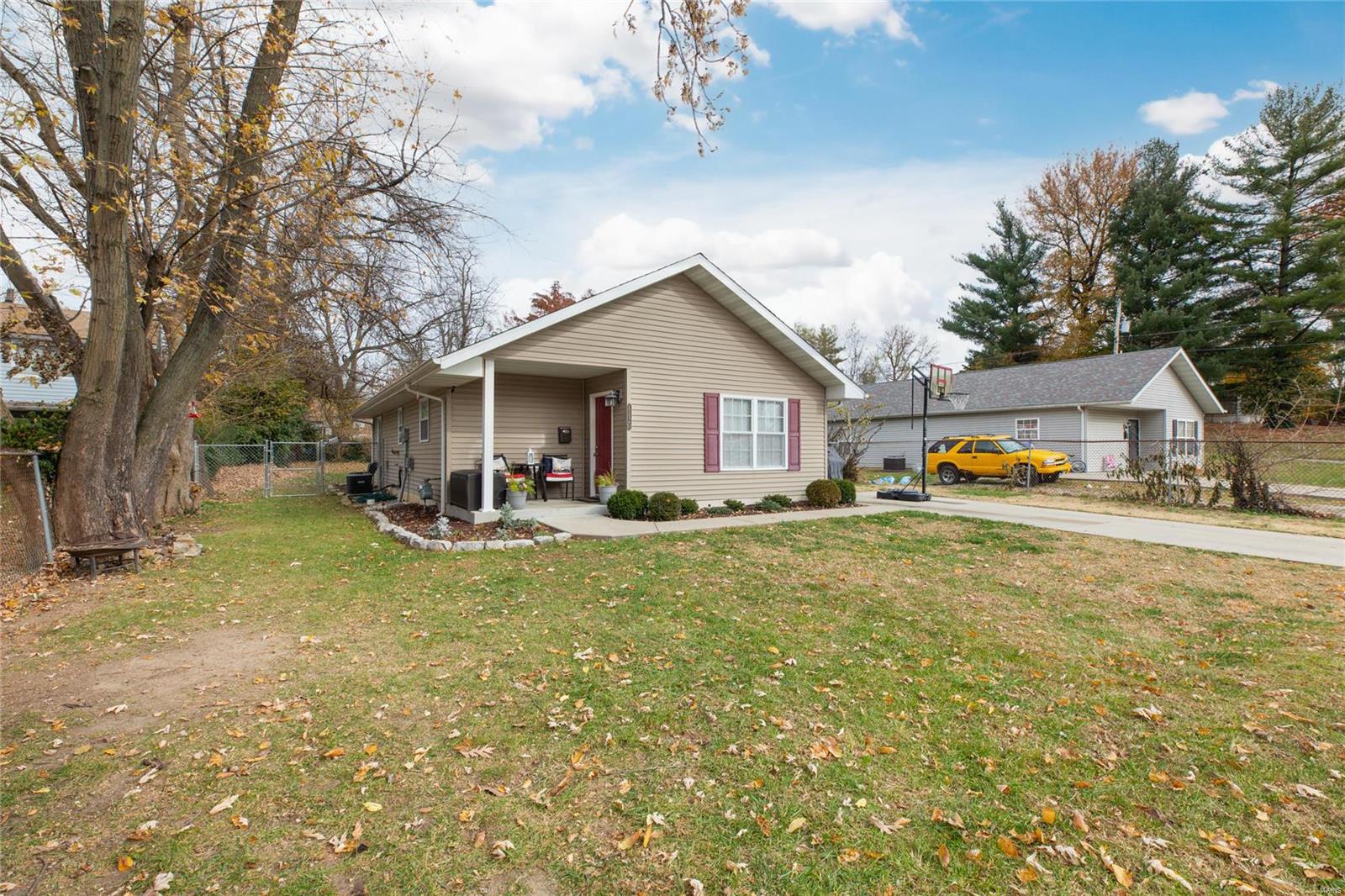 1120 Wallace Street Alton, IL 62002 - Photo 5 of 28 Gallery Image 5