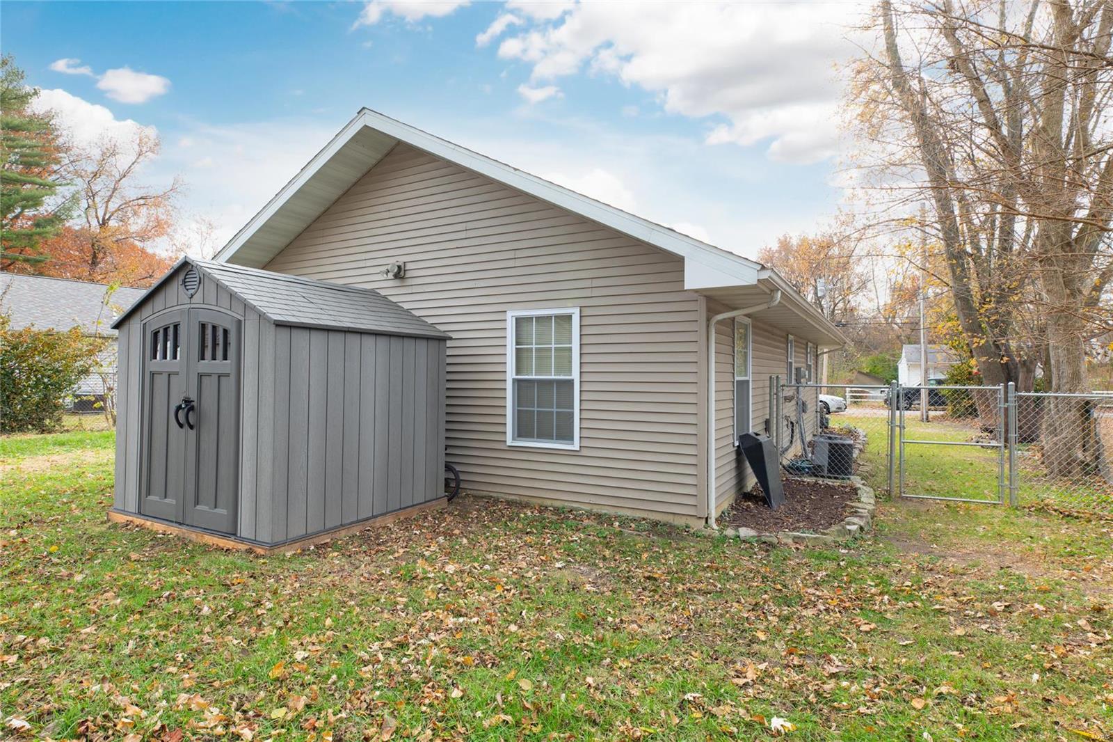 1120 Wallace Street Alton, IL 62002 - Photo 10 of 28 Gallery Image 10
