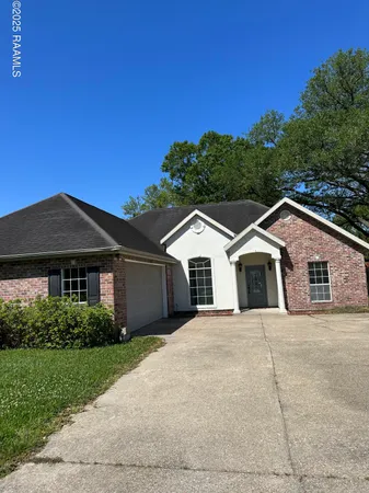 $1,875 | 107 Martin Oaks Drive, Lafayette, LA 70501