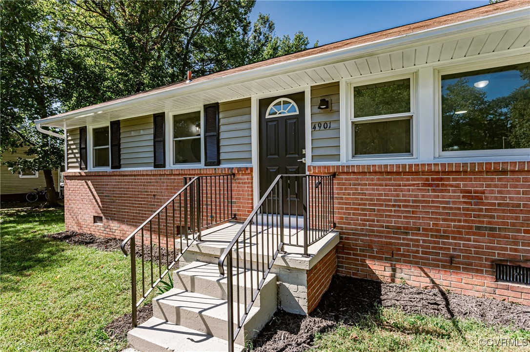4901 Regina Road Sandston, VA 23150 - Photo 3 of 48 Gallery Image 3