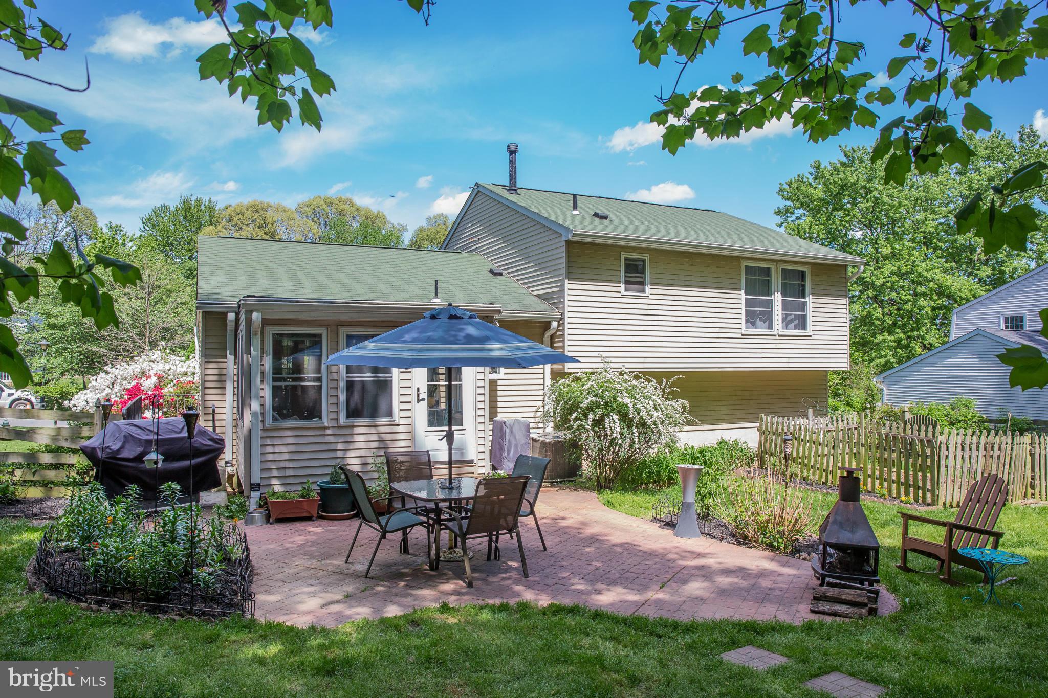 1119 Netherlands Court Silver Spring, MD 20905 - Photo 4 of 30 Exterior (Rear)