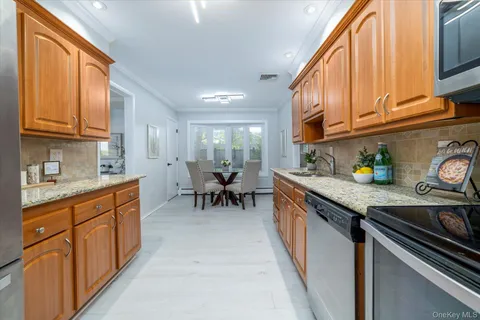 $829,000 | 62 Julbet Drive, Sayville, NY 11782