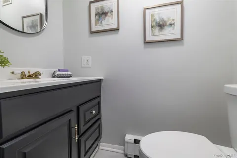 $829,000 | 62 Julbet Drive, Sayville, NY 11782