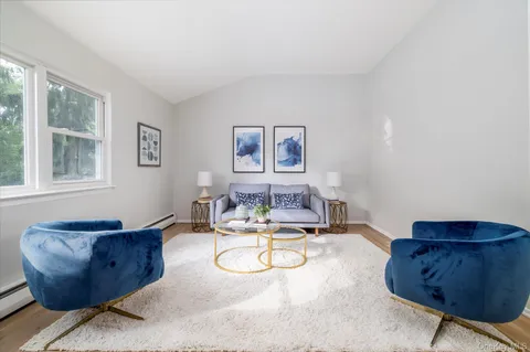 $829,000 | 62 Julbet Drive, Sayville, NY 11782