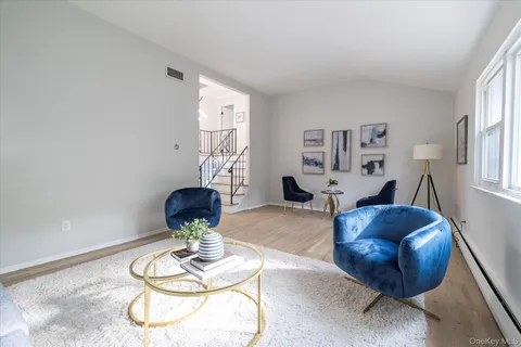 $829,000 | 62 Julbet Drive, Sayville, NY 11782