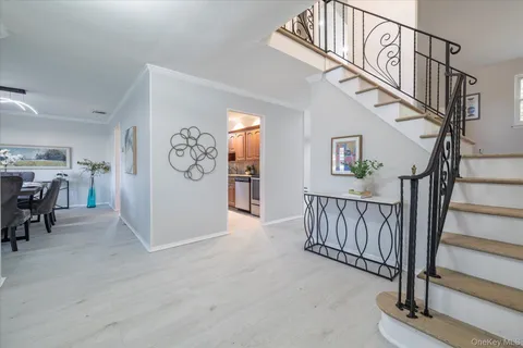 $829,000 | 62 Julbet Drive, Sayville, NY 11782