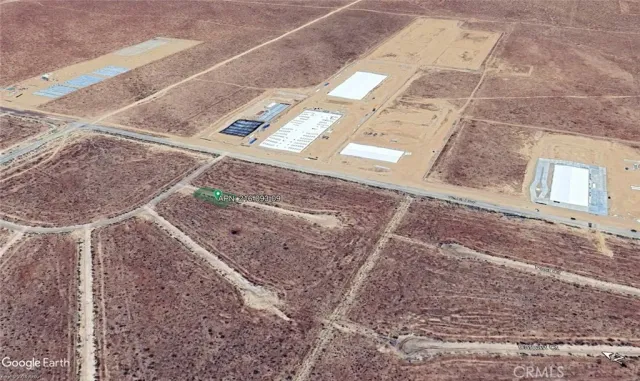 a view of a backyard space