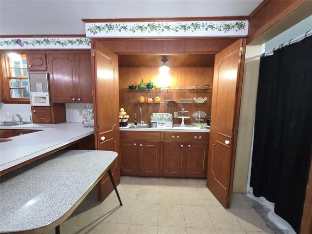 $323,900 | 408 East San Saba Street, Wortham, TX 76693