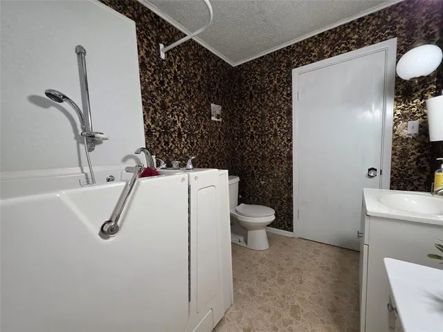 $323,900 | 408 East San Saba Street, Wortham, TX 76693