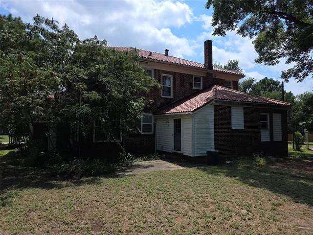 $323,900 | 408 East San Saba Street, Wortham, TX 76693