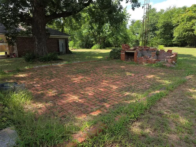 $323,900 | 408 East San Saba Street, Wortham, TX 76693