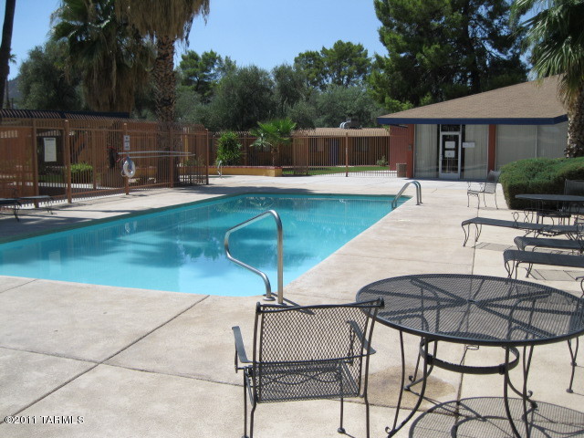 350 North Silverbell Road, Unit 27 Tucson, AZ 85745 - Photo 11 of 13