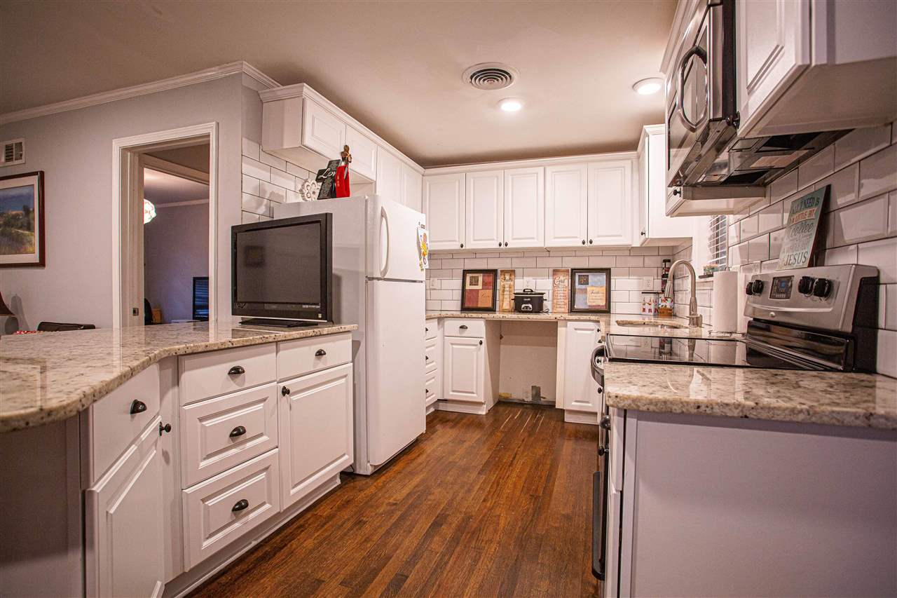 1059 Whitten Road Memphis, TN 38134 - Photo 5 of 22