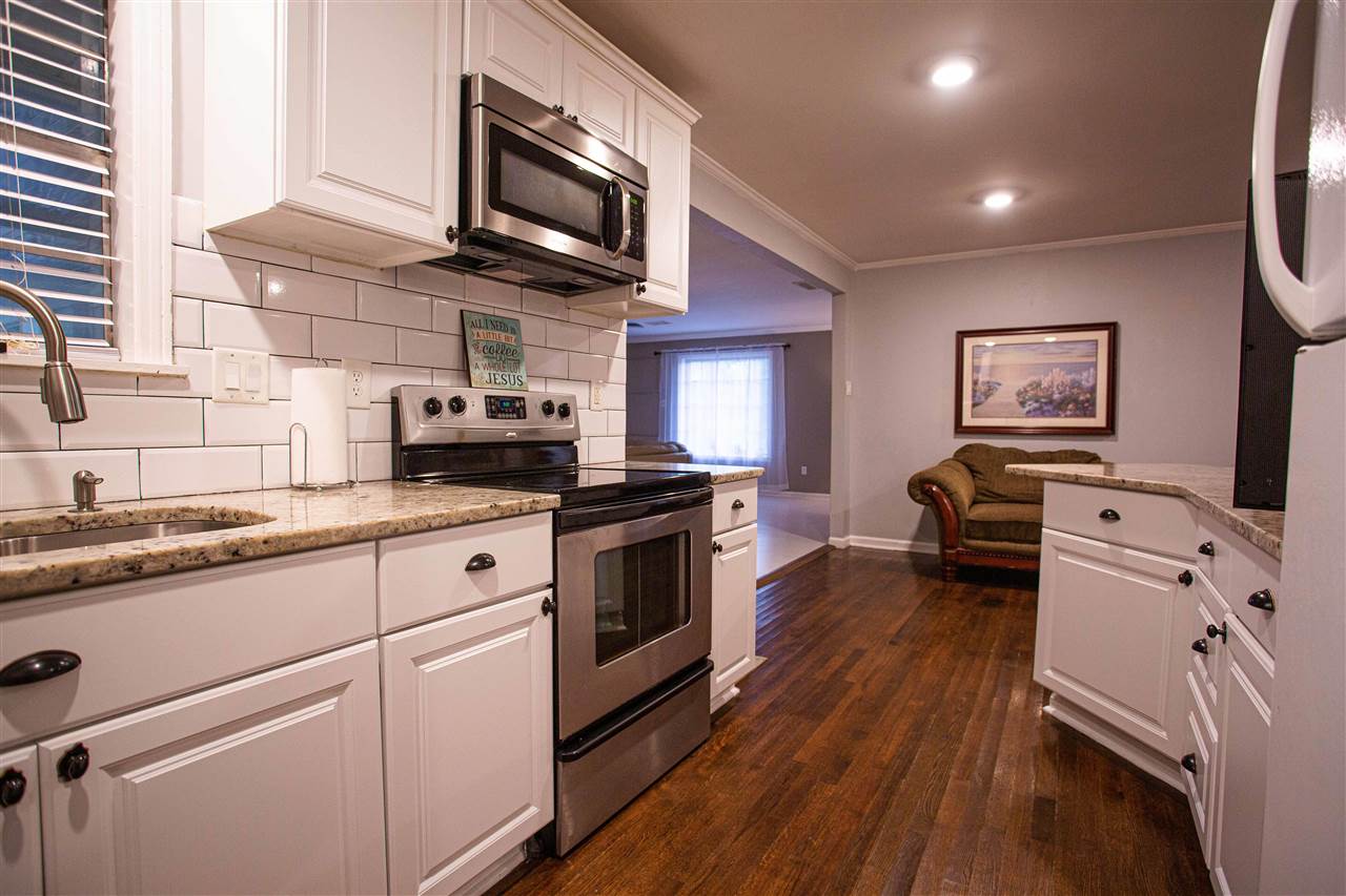1059 Whitten Road Memphis, TN 38134 - Photo 7 of 22